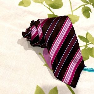 LNWOT Isaia Napoli 7 Fold Silk Hand Made Multicolor Tie Italy!!